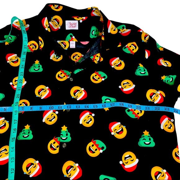NORTH POLE Shirt Trading Company Sz Large Long Sleeve Christmas Emoji’s - Picture 7 of 7